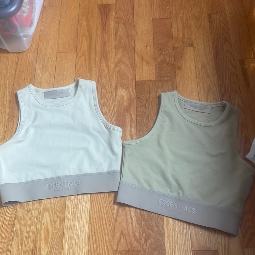 Essentials crop tops